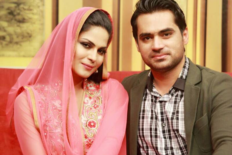 وینا ملک نے شوہر کو تحریک انصاف کیلئے نیا گیت بنانے سے روک دیا 