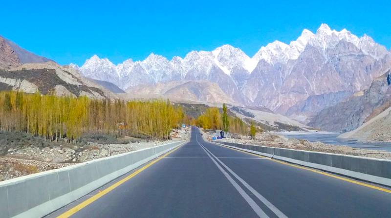 وادی گوجال ہنزہ میں پت جھڑ کے رنگ 