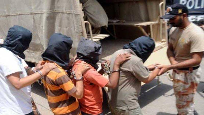 کراچی: رینجرز کی کارروائیاں، سیاسی جماعت کے دفتر پر چھاپہ ، 6 افراد گرفتار