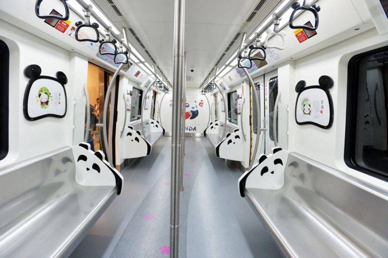 ایسی ٹرین جس کی نشستوں کو ضرورت کے وقت بستر میں تبدیل کیا جا سکتا ہے 