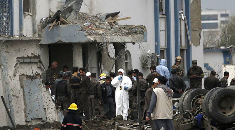 کابل میں خودکش حملے میں دوسیکیورٹی اہلکاروں سمیت 4افراد ہلاک 