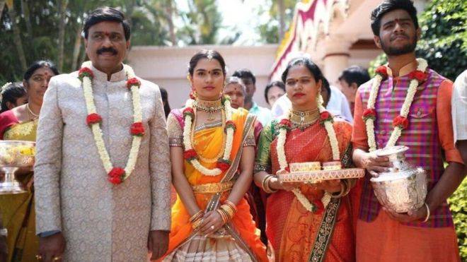 ہندوستان میں پرتعیش شادی،خرچہ پانچ ارب،عوام کی برہمی