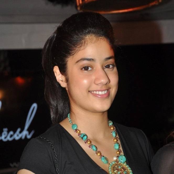 سری دیوی کی بیٹی بھی بالی ووڈ میں دبنگ انٹری دینے کو تیا