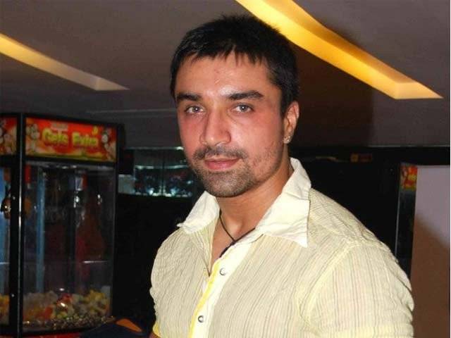  ایشوریا کو فحش تصاویر اور پیغامات بھیجنے پراداکار اعجاز خان گرفتار