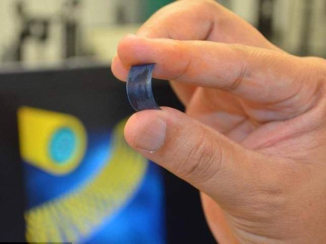 سیکنڈوں میں چارج اور 7 روز تک چلنے والی سپر بیٹری تیار