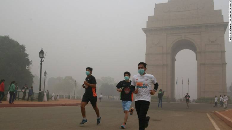 دہلی میں فضائی آلودگی، آتش بازی کے سامان کی فروخت پر پابندی