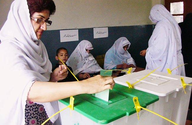 خیبر پختو نخوا :11اضلاع میں ضمنی بلدیاتی الیکشن کیلئےپولنگ جاری