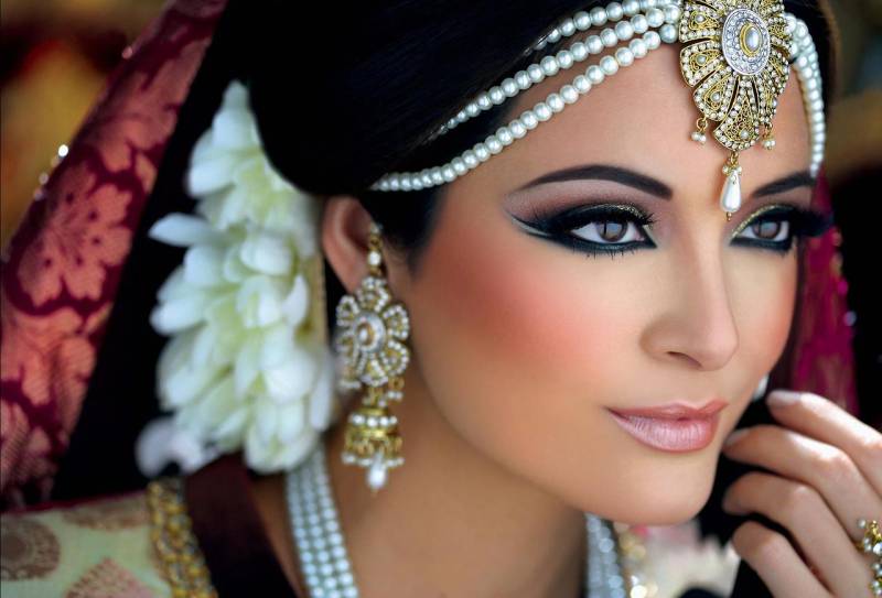 خواتین کو میک اپ کے دوران کن غلطیوں سے بچنا چاہیے