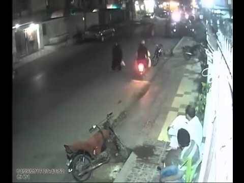 لیاقت آباد سپر مارکیٹ میں تالے کاٹ کر ڈکیتی کی واردات میں سیکورٹی گارڈزسے تفتیش جاری 