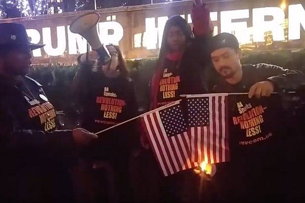 ڈونلڈ ٹرمپ کے ٹوئٹ کا ردعمل مزید امریکی پرچم نذر آتش