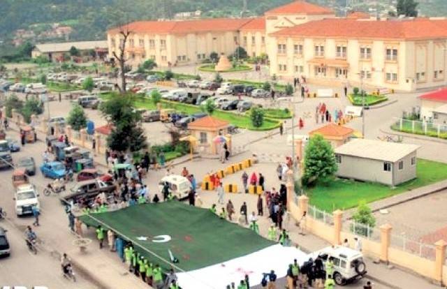 آزاد کشمیر کے مزید تین وزارء نے حلف اٹھالیا