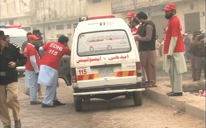 مختلف ٹریفک حادثات میں 2طلباء سمیت6 افراد جاں بحق، 21 زخمی