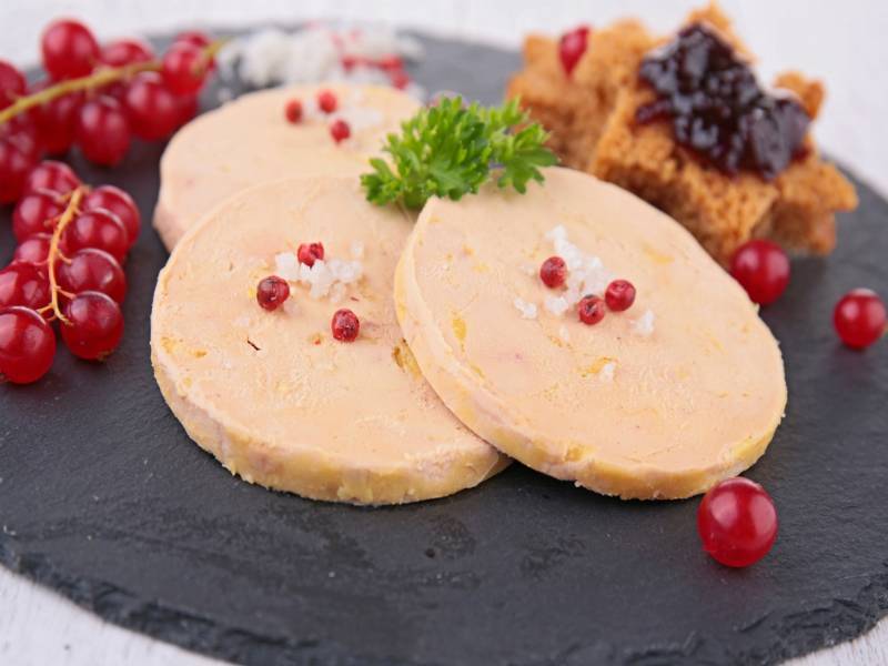 دنیا بھر میں ممنوع 10 غذائیں