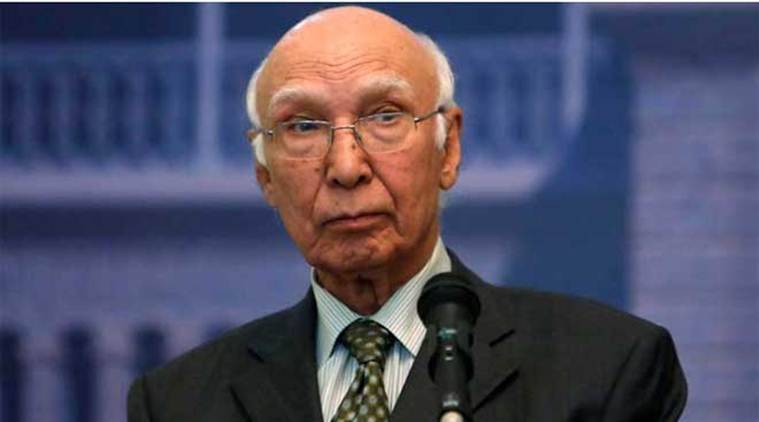 پاکستان امن چاہتا ہے اور امن کیلئے مذاکرات ضروری ہیں، مشیر خارجہ 