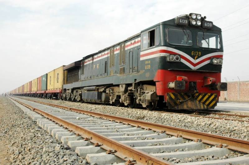ریلوے کے پاس مجموعی طور پر 440 ریلوے انجنوں میں سے صرف 280 قابل استعمال