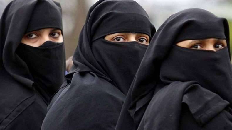 بھارتی ہائی کورٹ نے بیک وقت تین طلاقوں کو خلاف آئین قرار دیا