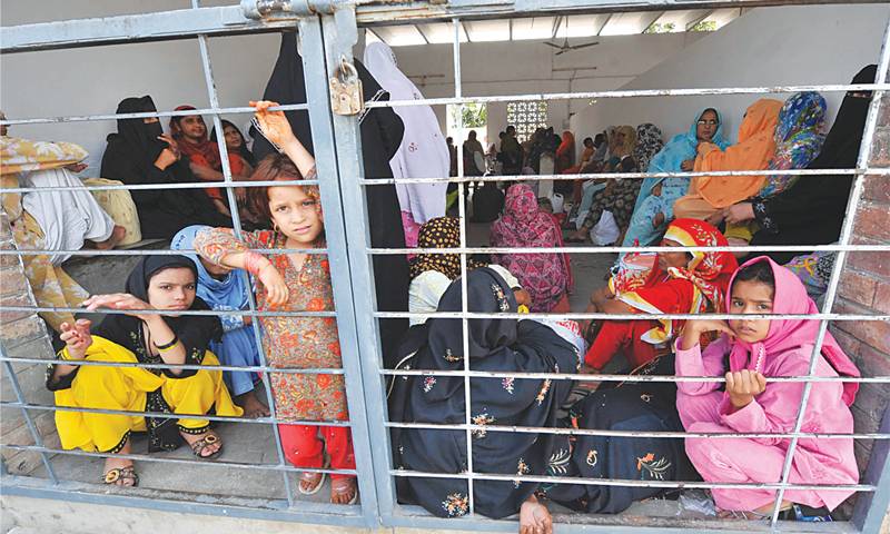 شوہر کے قتل میں سزا یافتہ خاتون سمیت چار افراد عمر قید سے بری