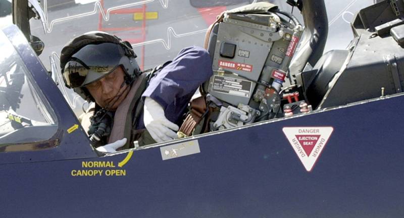 ہیلی کاپٹر سکینڈل، بھارتی فضائیہ کے سابق سربراہ گرفتار