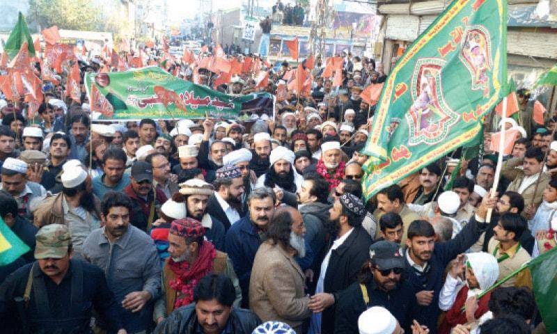 پشاور: عید میلاد النبی کا پہلا جلوس میلاد ہاﺅس گلبہار سے برآمد ہوا