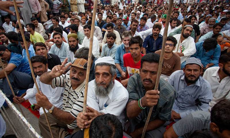 کراچی اسٹیل مل ملازمین پانچ ماہ کی تنخواہ نہ ملنے پرسراپا احتجاج 
