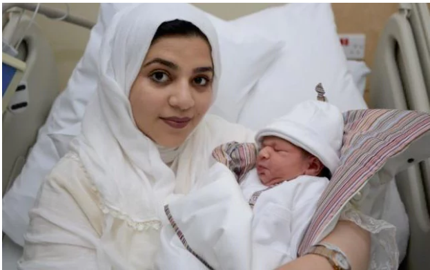 طبی دنیا میں انقلاب ،خاتون کے بچپن میں”فریز“ کیئے گئے جرثموں سے بچے کی پیدائش