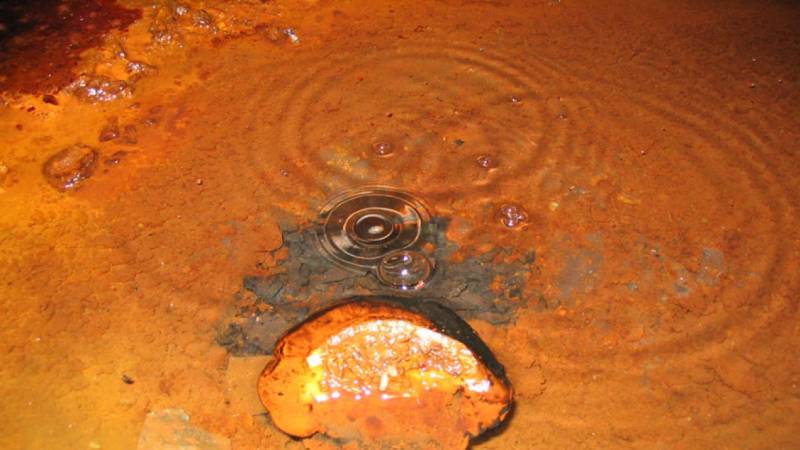  سائنسدانوں نے2 ارب سال پرانا پانی کا ذخیرہ دریافت کرلیا