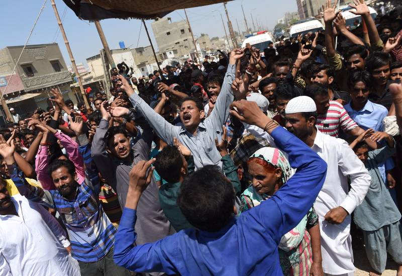کراچی میں ایک بار پھر ایم کیو ایم پاکستان اور ایم کیو ایم لندن کے کارکن آمنے سامنے 