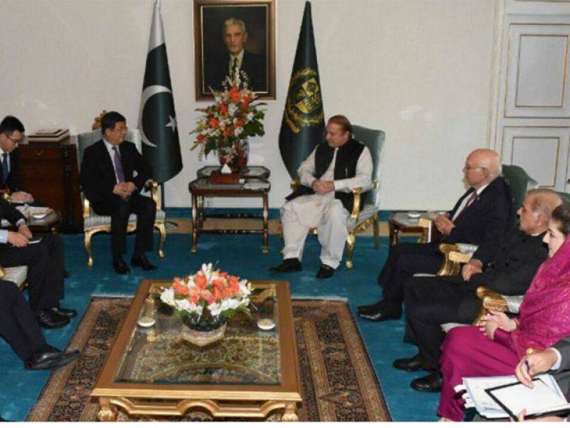 عمران خان نے چینی وفد سے ملاقات میں مریم نواز کی موجودگی پر سخت تنقید کی 
