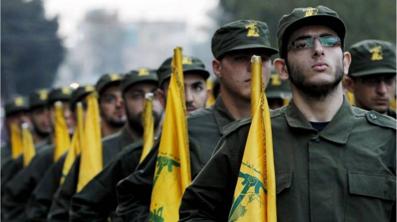 ایرانی فوجی پریڈ مضحکہ خیز منظر میں تبدیل،تقریب میں شرمندگی کاسامنا