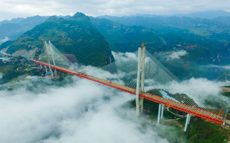 چین میں دنیا کے بلند ترین پل کا افتتاح کر دیا گیا