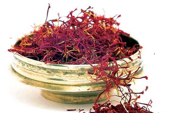 زعفران کے کتنے فوائد ہیں؟ اور یہ کس خطرناک بیماری سے بچا ؤ کیلئے معاون ہے!