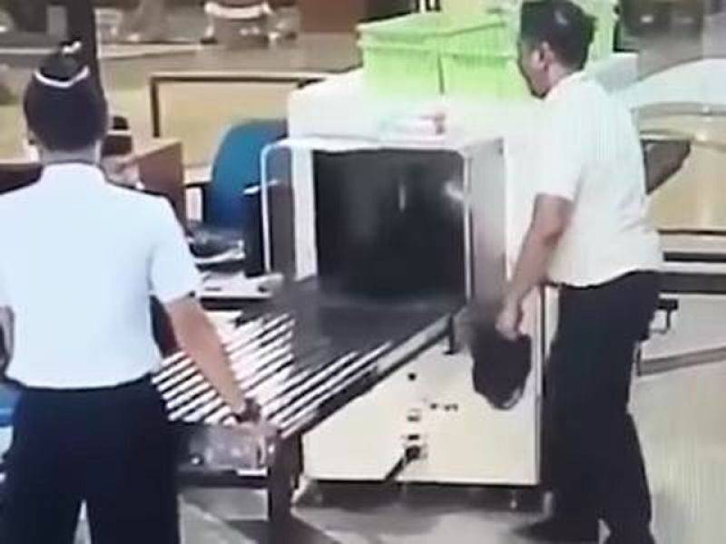 پائلٹ نے ایسی کیا سفری ہدایت کر دی کہ مسافر طیارے سے بھاگنے پر مجبورہو گئے