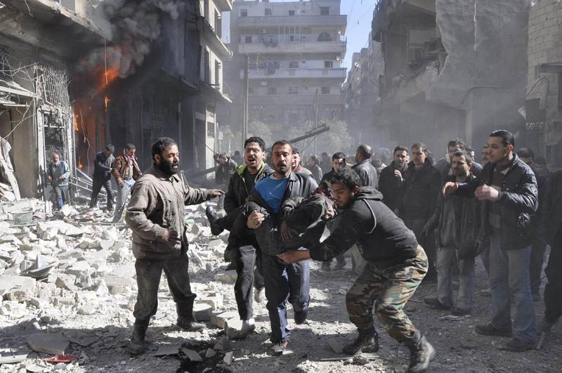 پانی کی جنگ،شامی فوج کی دمشق کی بردی کالونی پر درجنوں فضائی حملے