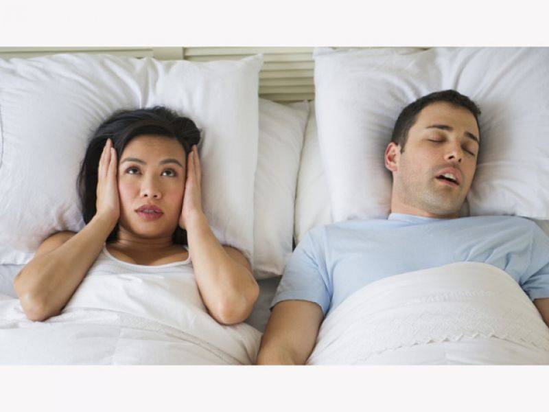 کچھ لوگوں کو خراٹے زیادہ کیوں آتے ہیں؟سائنسدانوں نے ایسی وجہ بتادی کہ خراٹے لینے والے پریشان ہوجائیں گے