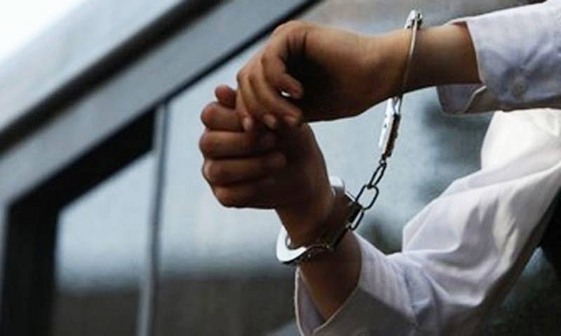 وزیراعظم سمیت وفاقی و صوبائی اداروں کو 6سال سے بے وقوف بنانے والا جعلی وفاقی وزیر گرفتار