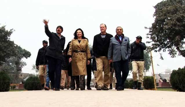 دنیا بھر میں امن کا مشن لے کر امریکی جوڑا پاکستان پہنچ گیا