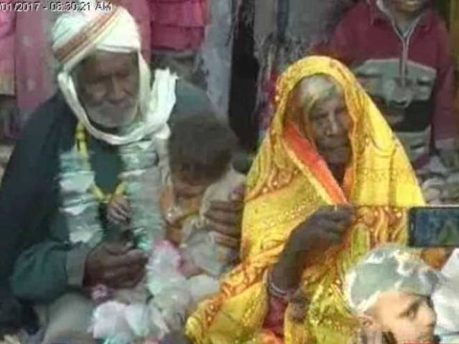 سرگودھا: 85 سالہ شخص نے 70 برس پرانی محبت کو پالیا
