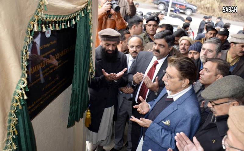 وزیر اعظم آزادکشمیر راجہ محمد فاروق حیدر خان نے آر سی سی پل ٹھوٹھہ کا افتتاح کر دیا