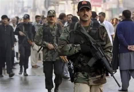 پیر محل میں دہشت گردوں کے تعاقب میں دل جلے گرفتار