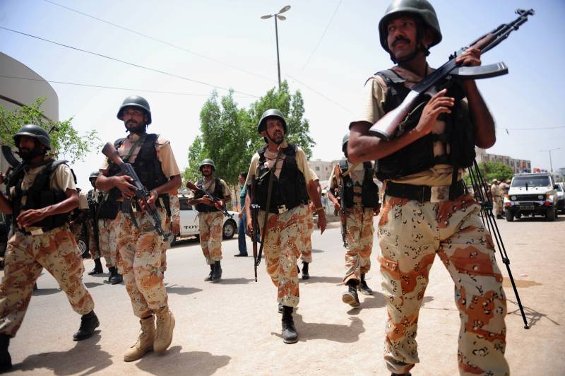 کراچی میں رینجرز کے اختیارات میں 90 روز کی توسیع کا فیصلہ