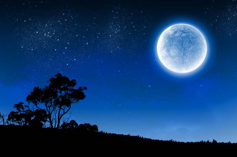 آپکو اپنی عمر کا تو انداز ہ ہو گا لیکن کیا آپ جانتے ہیں چاند کی عمر کتنی ہے ؟