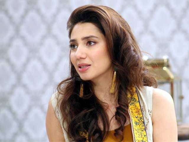 ماہرہ خان شاہ رخ خان کیلئے رو پڑی 