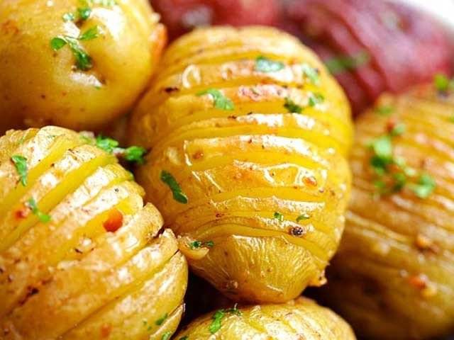  بھنے ہوئے آلوؤں کے روزانہ استعمال سے کینسر کا خطرہ بڑھ جاتا ہے