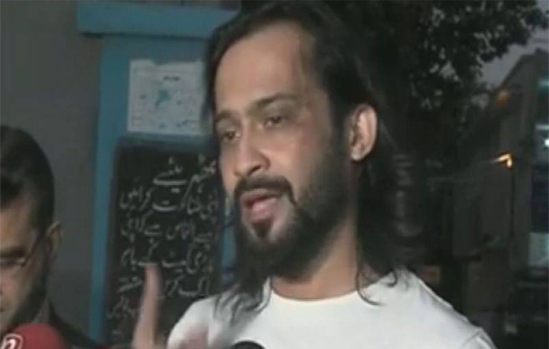 مار کھانے کے بعد معاملہ ختم ہوگیا تھا لیکن پھر بھی انہوں نے ۔۔وقار ذکا بھی منظر عام پر آگئے