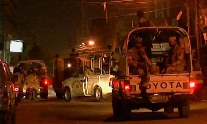کراچی میں پولیس اور رینجرز کی کارروائی، 8 ملزمان گرفتار