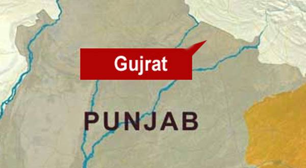 گجرات:خون سفید ہو گیا باپ نے ، بیٹی کو قتل کر دیا 