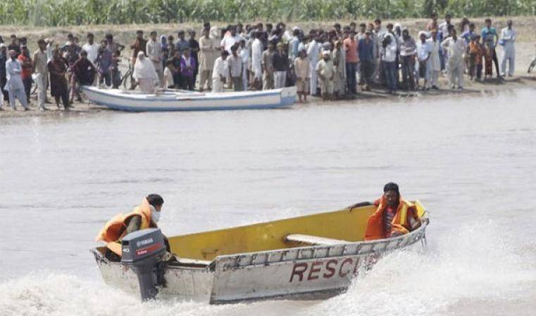 مسافروں کی کشتی دریائے راوی میں الٹنے کا واقعہ ، 50سے زائد افراد کو زندہ بچا لیا گیا، آپریشن جاری
