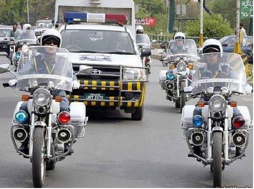 وی آئی پی کلچر سے شہری پریشان ، لاہور کی سڑکیں پروٹوکول کے نام پر بند رہنے لگیں 