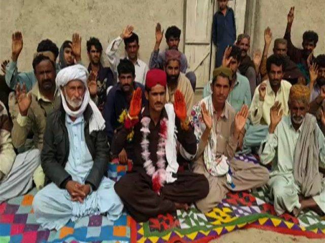 دلہن لیکرہی جاؤں گا؛دولہا نے دھرنا دےدیا