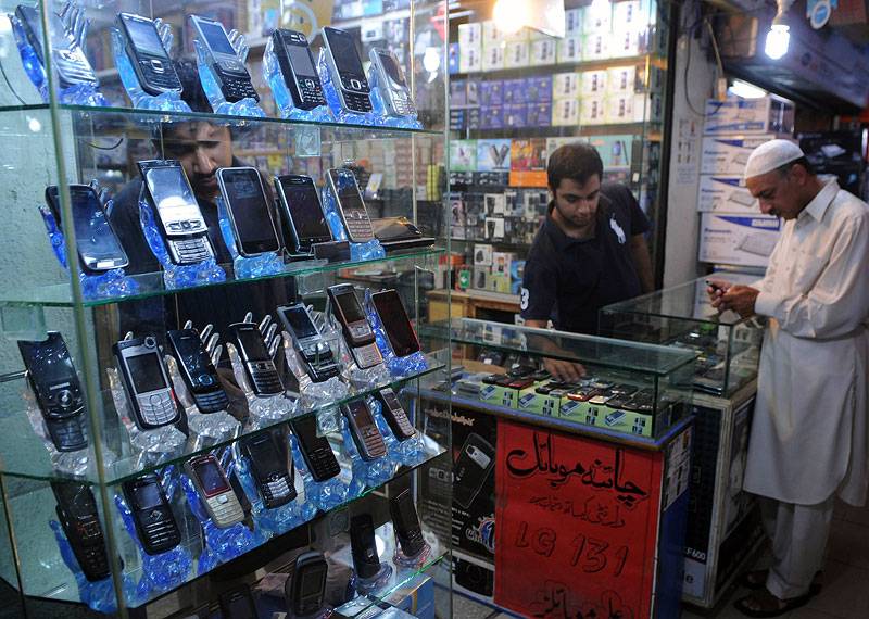 کراچی: استعمال شدہ موبائل فونز کی خرید و فروخت پر دفعہ ایک سو چوالیس نافذ